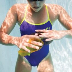 Finis ISO Paddles -Swimming Gear Shop 1.05.033 swim03